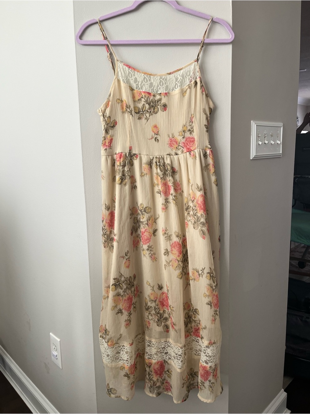 Band of Gypsies Cream Floral Lace-Trim Midi Dress
